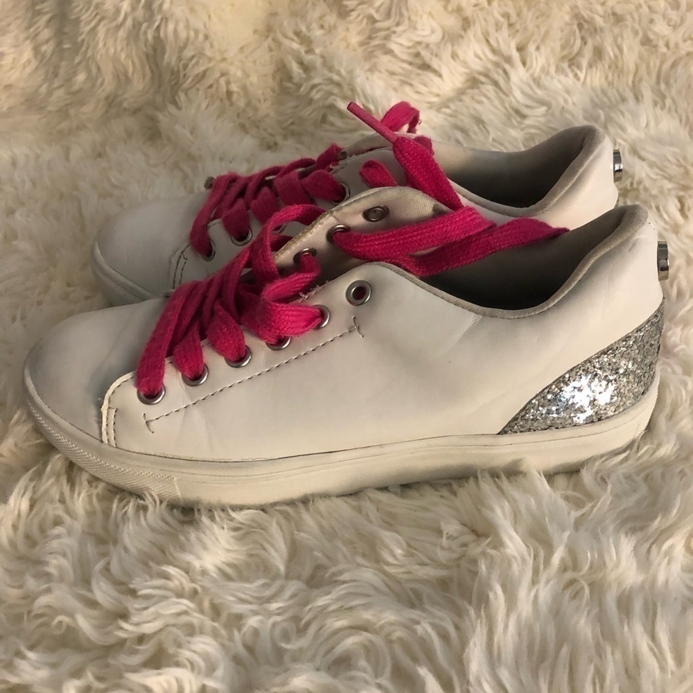 STEVE Madden white sneakers
